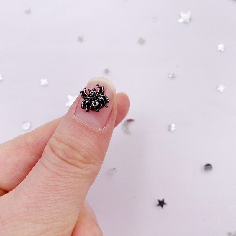 50 db 9 mm-es gyanta csillámos pók lapos hátú virág strasszkő drágakő Scrapbook figurák dísz applikáció kézműves DIY körömdíszítés OL751