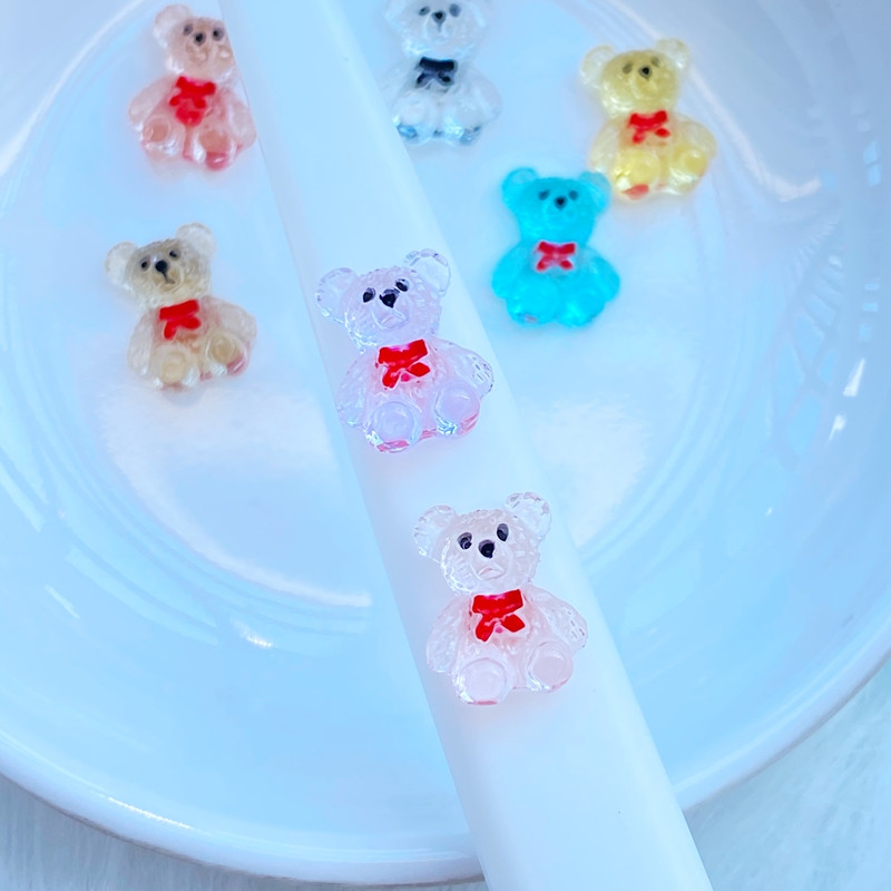 30Gb. Jauns, gudrs, mini dāvanu mezgls, lācis, plakana mugura, sveķu kabošoni.