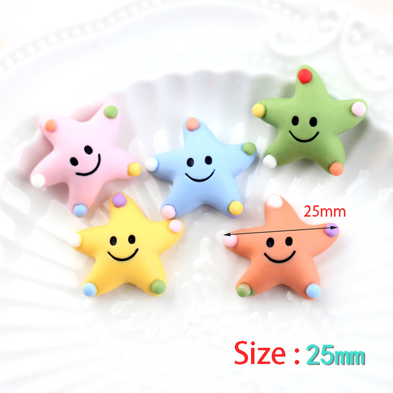 10db Kawaii Resin Smile Starfish Ötcsillagos miniatűr Cabochon Art Supply Barkács fülbevaló Kézműves dekoráció Házi Ajándék Telefon Deco
