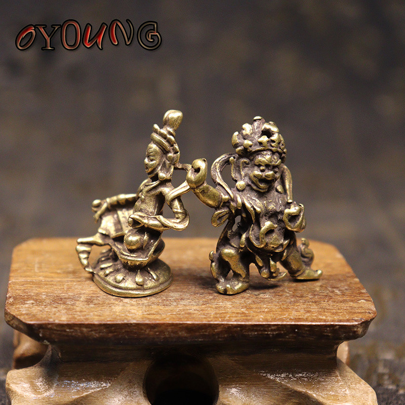 Réz Nepál Mahakala Buddha Miniatűrök Figurák Díszek Otthoni Dekorációk Kiegészítők Retro sárgaréz Buddha szobor Íróasztal dekoráció