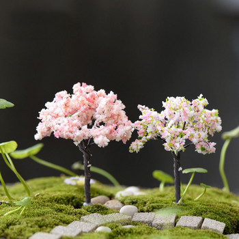 2PC Пластмасови мини симулационни дървета Сакура Миниатюри Kawaii Микро пейзажна обстановка за градинско бюро Декорация на дома