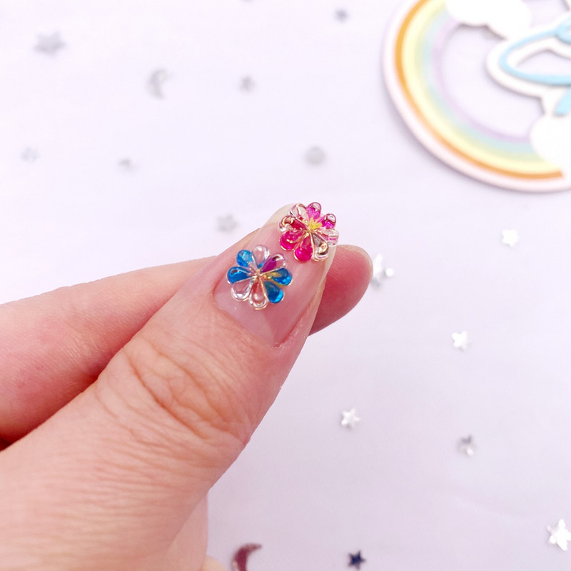 100db gyanta színes 8mm-es mini aranyos kristály virág művészet köröm lapos hátú strassz figura barkácsolás esküvői scrapbook dekor kézműves OL74