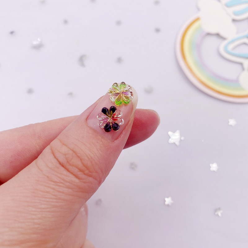 100db gyanta színes 8mm-es mini aranyos kristály virág művészet köröm lapos hátú strassz figura barkácsolás esküvői scrapbook dekor kézműves OL74