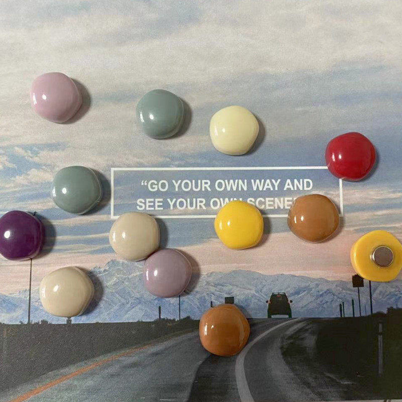 10PCS Okrugli magneti za hladnjak 15mm male naljepnice za hladnjak I boja Magnet za hladnjak Suvenir Poklon Dekoracija doma