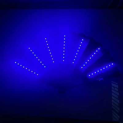 Salokāms rokas ventilators ar Led gaismā mirdzošu fluorescējošu krāsas maiņas ventilatoru nakts priekšnesumam Dj bāra kluba istabas ballīšu dekorēšanai