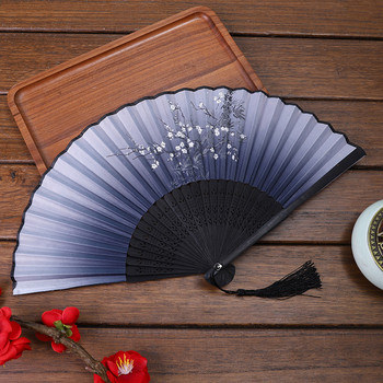 Винтидж копринено сгъваемо ветрило Ретро китайски японски бамбук с пискюл Plum Blossom Dance Hand Fan Gift Craft Ornament Home Decoration