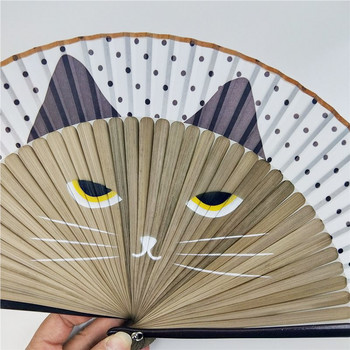 Мультяшна котка Китайска коприна Модни ръчни ветрила в японски стил Популярен прекрасен готин вентилатор Ръчен сгъваем дамски момичета шоу Вентилатори