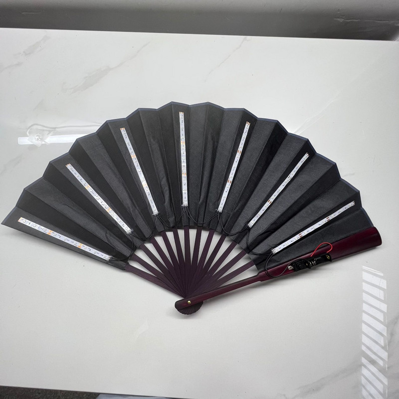 Светещ сгъваем LED вентилатор Танцуваща светлина Вентилатор Нощно шоу Хелоуин Коледен рейв фестивал Аксесоари Светещи в тъмното Парти консумативи