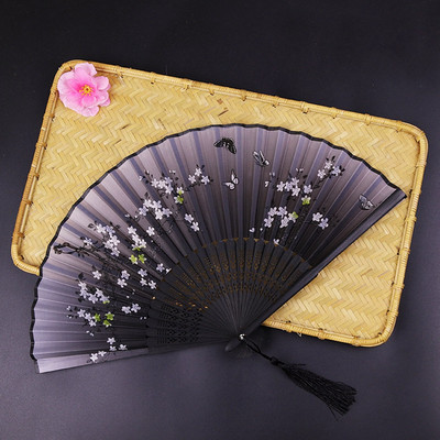 Винтидж копринен сгъваем вентилатор Ретро китайски японски бамбуков сгъваем вентилатор Танцов ръчен вентилатор Декорация на дома Орнаменти Занаятчийски подарък