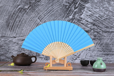 Kinietiško stiliaus graviruota vėduoklė, sulankstoma vėduoklė, 2023 m. Naujas šokių vestuvių gimtadienio vakarėlis, skirtas rankų darbo gerbėjams papuošti, dovana svečiui