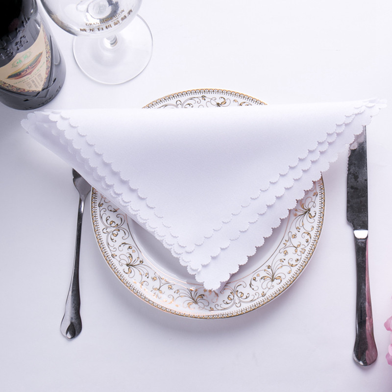 Επιτραπέζια χαρτοπετσέτα Διακόσμηση γάμου Απλό πολυεστέρα για πάρτι γενεθλίων εστιατορίου ξενοδοχείου Ανθεκτικό σε λεκέδες