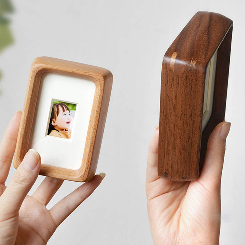 Paveikslų rėmeliai, Lygus apvalus Paveikslų rėmelis su medžio masyvo, Rodyti nuotraukas su kilimėliu, Maži paveikslų rėmeliai stalviršiui kūdikiui