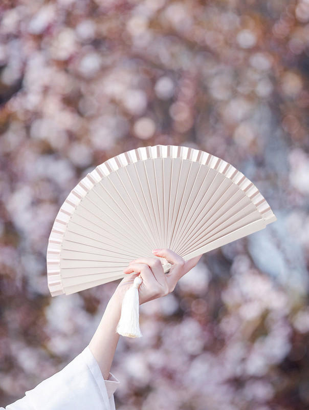 Sklopiva lepeza Drvena ručna svilena tkanina DIY Kineska sklopiva lepeza Drvena bambusova starinska sklopiva lepeza DIY Ručne lepeze Vjenčano bijela