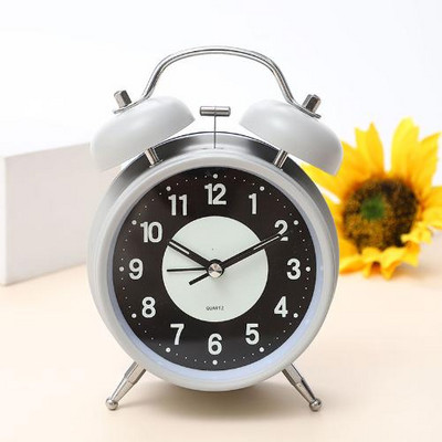 Kluss, nemierīgs analogais kvarca 4 collu ar baterijām darbināms dubultzvana skaļš modinātājs ar fona apgaismojumu guļamistabai