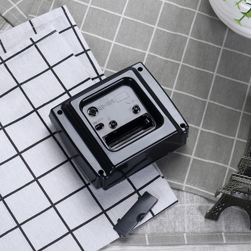 Kvarts-äratuskella numbrinäidik Lauaarvuti lauakellad Vaikne Ei tiksu Öine äratuskell