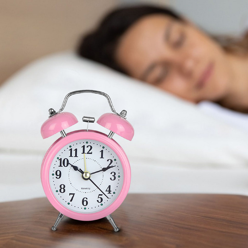 Retro modinātājs mehānisks dubultzvans mājas biroja galddators metāla modinātājs galda galds analogais pulkstenis, kluss ar nakts gaismu