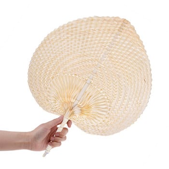 abanicos para boda Ръчно изработен сламен вентилатор в китайски стил Ръчно тъкани палмови листа във формата на сърце Сватбени ръчни ветрила Летен охлаждащ ръчен вентилатор