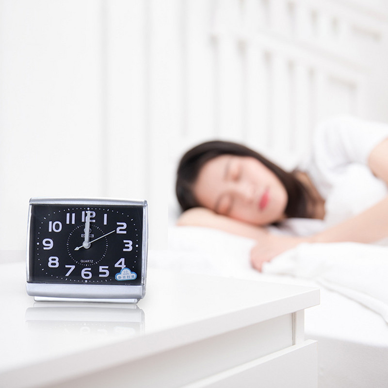 Kluss modinātājs 5 minūtes Modinātājpulksteņi Kluss slaucīšana Studentu modināšanas pulkstenis Guļamistabas galddators Mājas noformēšana Vienkārša dāvana