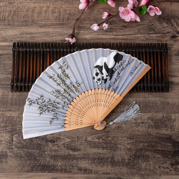 Красив ръчно изработен бамбуков ръчен вентилатор, ръчен сгъваем вентилатор в китайски стил за подаръци за сватбено тържество Декорация на стена