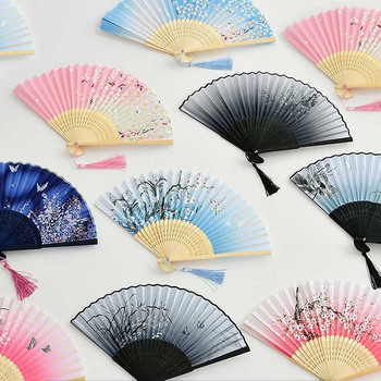 Сгъваем вентилатор в японски стил Китайски копринен ръчен вентилатор Винтидж сватбено танцово парти Аксесоари за косплей Начало Декор Бамбукови занаяти Подарък