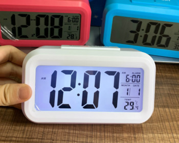 Ψηφιακό Ξυπνητήρι LED Hot Sale Οπίσθιος φωτισμός Αναβολή σίγασης Ημερολόγιο Επιτραπέζιο Ηλεκτρονικό Bcaklight Επιτραπέζια ρολόγια Επιτραπέζιο ρολόι