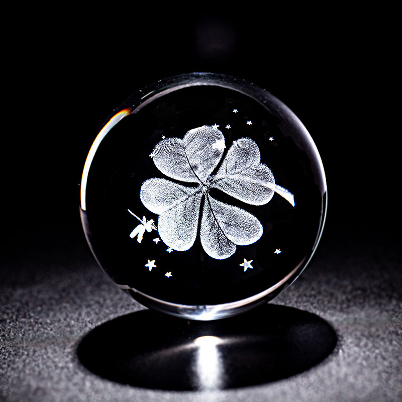 6 CM kristāla bumba četru lapu āboliņa miniatūras 3D lāzergravēts stikla sfēra, papīra svars, mājas dekorēšana, rotājumi, dāvanas, figūriņas