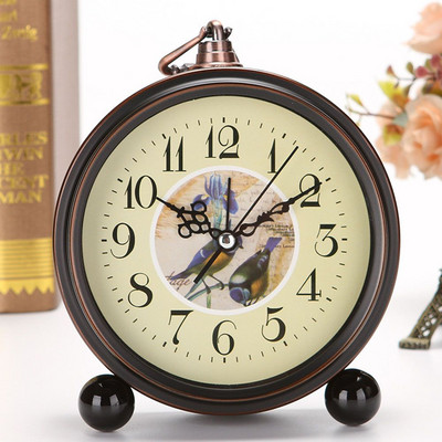 Vintage budilica na baterije Metalna noćna svjetiljka Super tihi stolni kvarcni sat Vrijeme za spavaću sobu Polica na noćnom stolu
