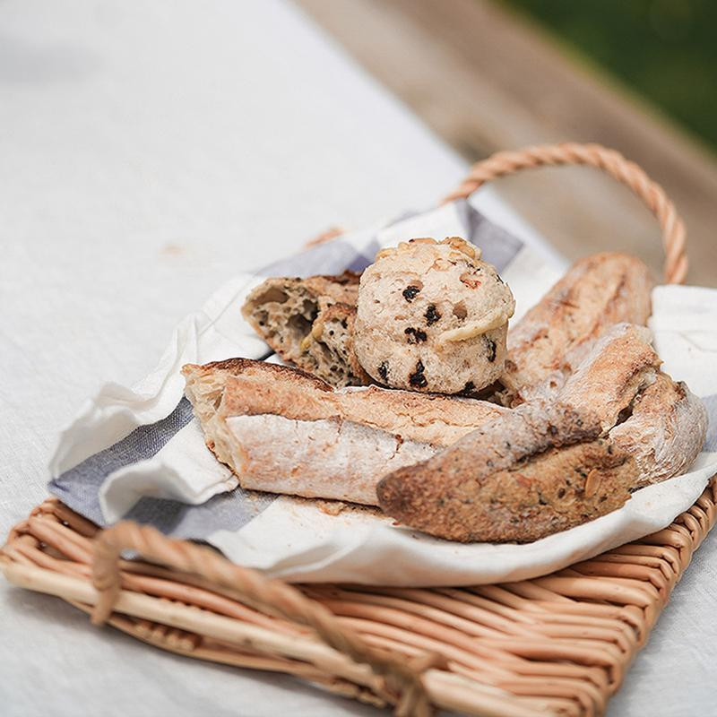 Käsitsi kootud toiduserveerimistelgi korvialus Puuviljakorv Kootud leivakorv Toitlustusalus Leivahoidla korvi hoiurekvisiit