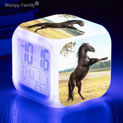Black Horse Led Modinātājs 7 Krāsu Kvēlojošs Daudzfunkciju Digitālais Pulkstenis Bērnu istabas Modinātāja Galda Modinātājs Bērniem Ziemassvētku Dāvanas