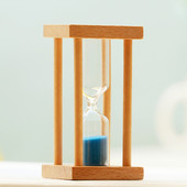1 бр. Креативен дървен таймер с пясъчен часовник 5 мин. Интересен детски пясък за четкане Прекрасен коледен подарък Декорация на дома Произволен цвят