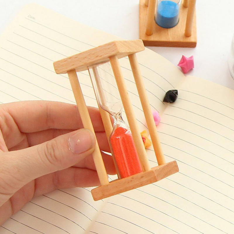 1 бр. Креативен дървен таймер с пясъчен часовник 5 мин. Интересен детски пясък за четкане Прекрасен коледен подарък Декорация на дома Произволен цвят