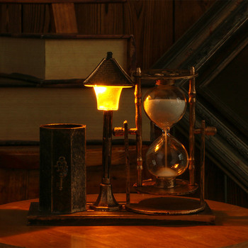 Творчески европейски ретро държач за писалка Нощна лампа пясъчен часовник Таймер Настолен орнамент Декорация Иновативен подарък за ученик 4,92*6,1 инча