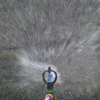 Αρσενικό 1/2 3/4 ιντσών Θηλυκό Rotary Garden Lawn Sprinkler Garden Watering 1PC Περιστρεφόμενη κεφαλή ψεκαστήρα μεσαίας κατηγορίας