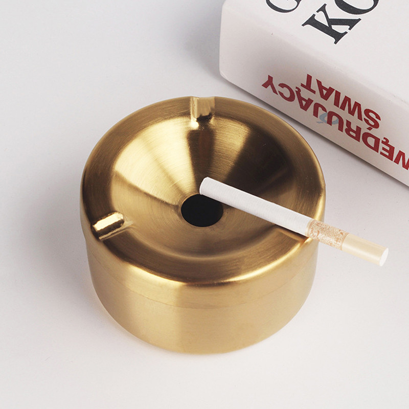 Кръгъл пепелник от неръждаема стомана с капак за автомобил Метален външен ветроустойчив пепелник за цигари