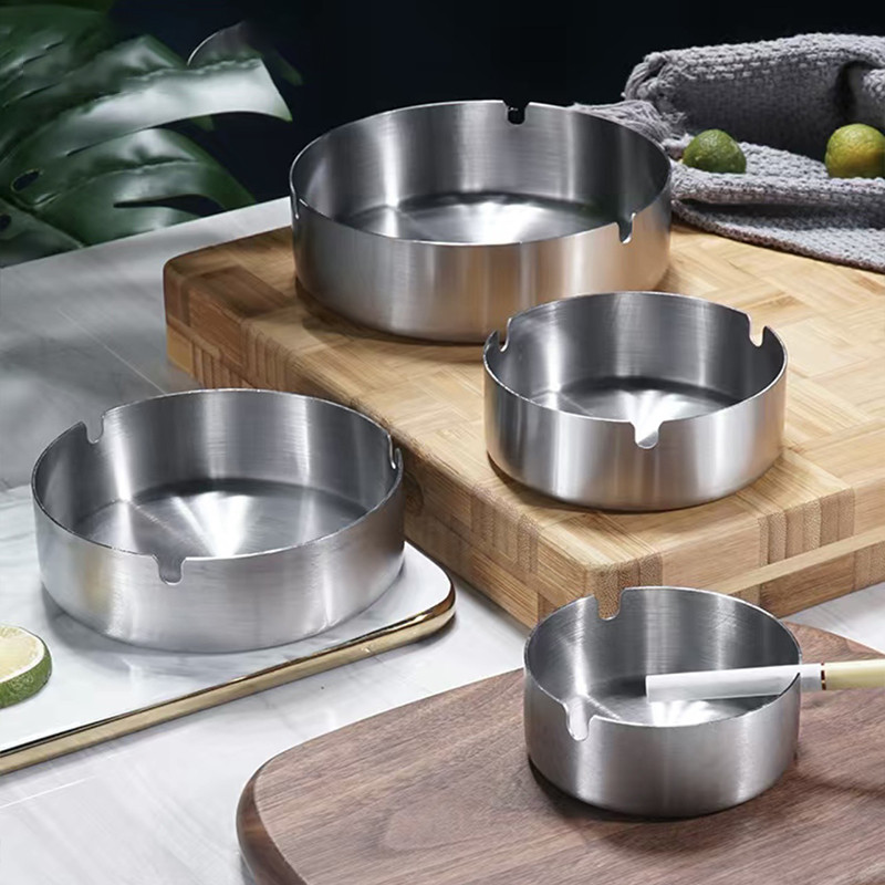 Okrugla pepeljara od nehrđajućeg čelika Prijenosna za cigarete Pepeljara Kućna stolna šipka KTV Srebrna pepeljara za pušače