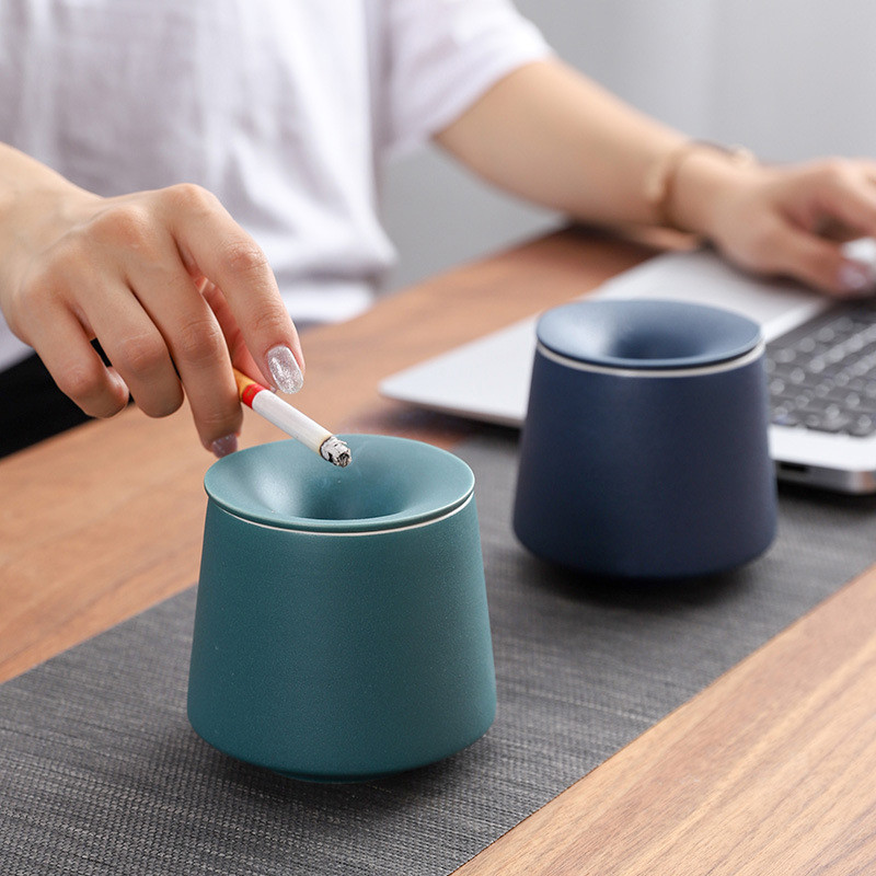 Керамика Преносим пепелник Пепелник Чаша за съхранение Бюро Пепелник Поставка за цигари Пепелник Мухъл Пепелник за пури Комплект тави за плевели Пепелник