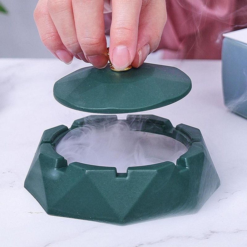 Държач за пепел Nordic Style Устойчив на вятър Устойчив на топлина Двуразмерни байонети Облицовка от неръждаема стомана Crown Top Орнамент за пепелник за бар