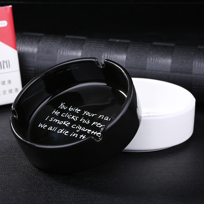 Керамичен пепелник Черен Бял Кръгъл Английски Цитат Хотел Ресторант Поставка за пепелник Поставка за цигари Подарък за пушене Гадже