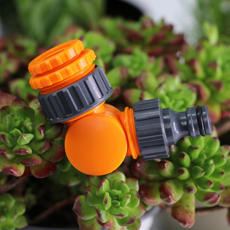 1/2`` 3/4`` 1`` женски 3-В-1 въртящ се конектор Градински бърз адаптер Въртящ се водопроводен кран Сплитер Напояване Селскостопанска връзка