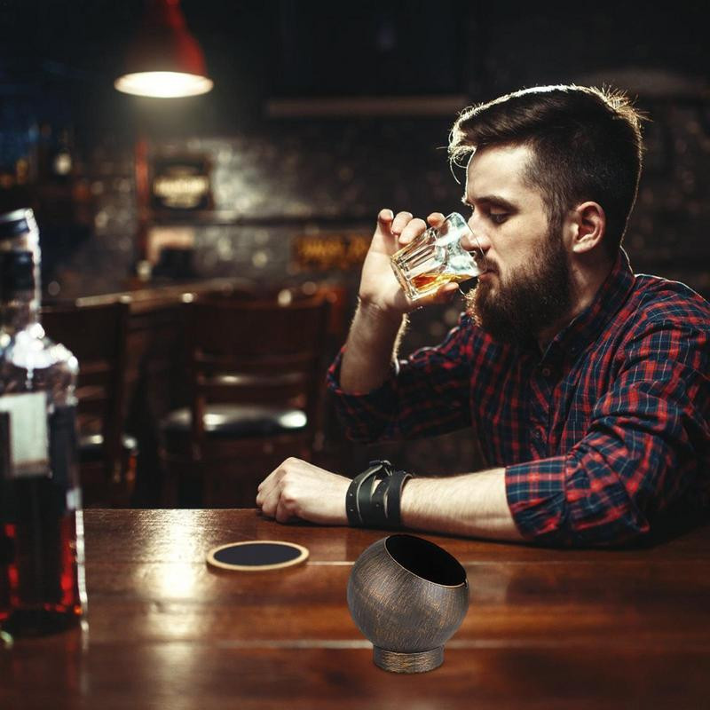 Външни пепелници Голям покрит пепелник на плота Мултифункционален художествен занаят Пепелник за пушене без мирис Бездимен ветроустойчив автомобил