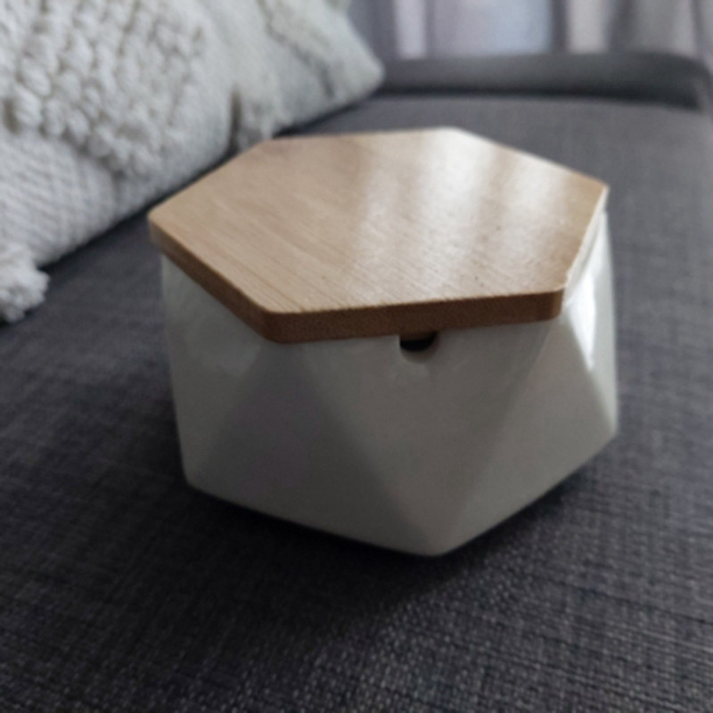 Пепелници Подарък за гадже Творчески пепелник Бюро Аксесоари за дома Пепелник Пепелник с капак Керамичен пепелник