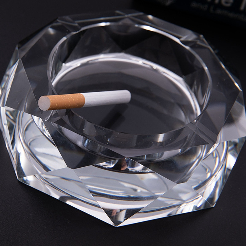 Kristāla pelnu trauka stikla amatniecība radošās personības tendences Mājas biroja viesnīcu klubs KTV kristāla pelnu trauka rotājumi