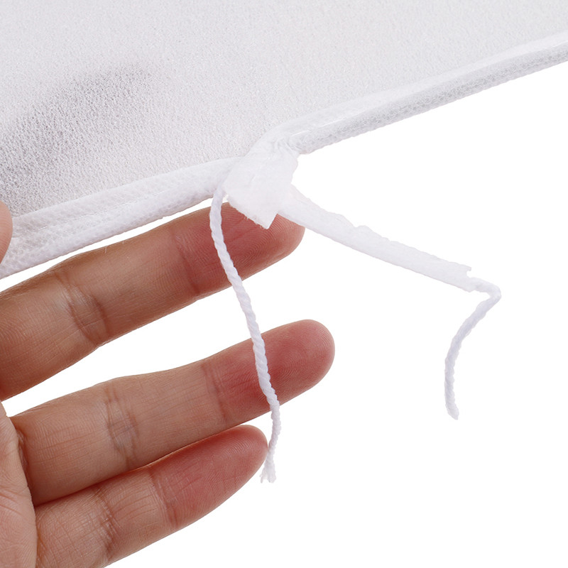 Kezdőlap Univerzális, ezüst bevonatú, párnázott vasalódeszka huzat és 4 mm-es párna, vastag, visszaverő, erős hővisszaverő, leégésálló 2 méret