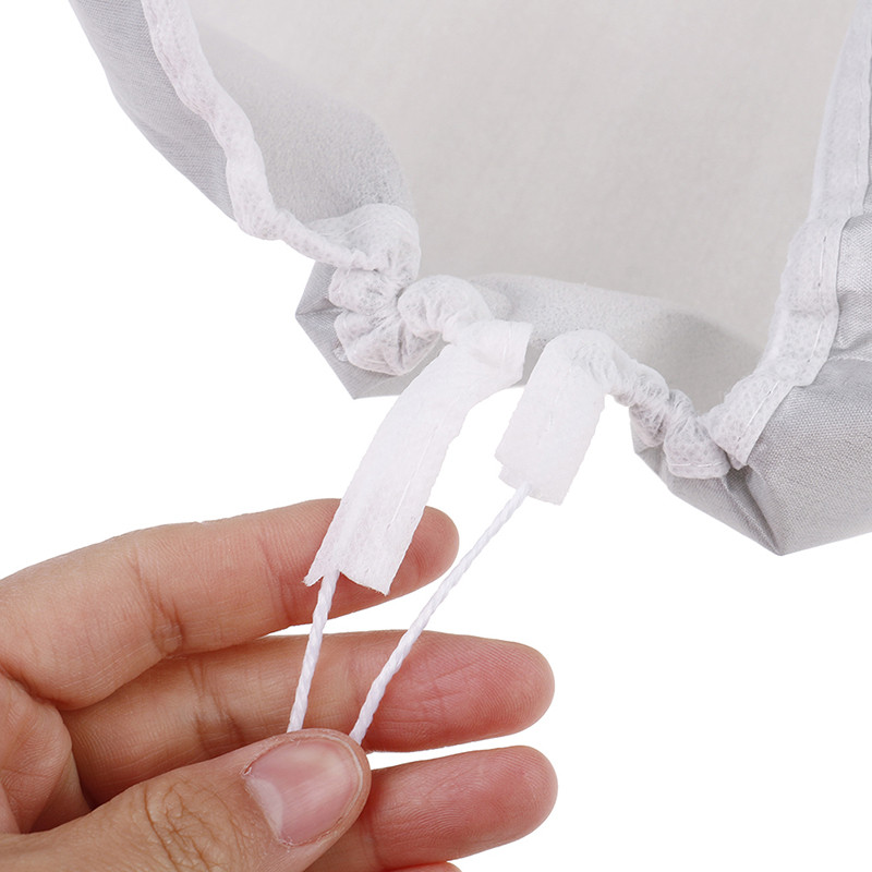 Kezdőlap Univerzális, ezüst bevonatú, párnázott vasalódeszka huzat és 4 mm-es párna, vastag, visszaverő, erős hővisszaverő, leégésálló 2 méret