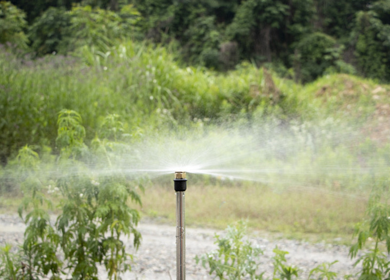 1db 1/2" (Dn15) 180 fokban állítható fénytörési fúvóka sárgaréz ködpermetező kerti pázsit öntözőszerelvények