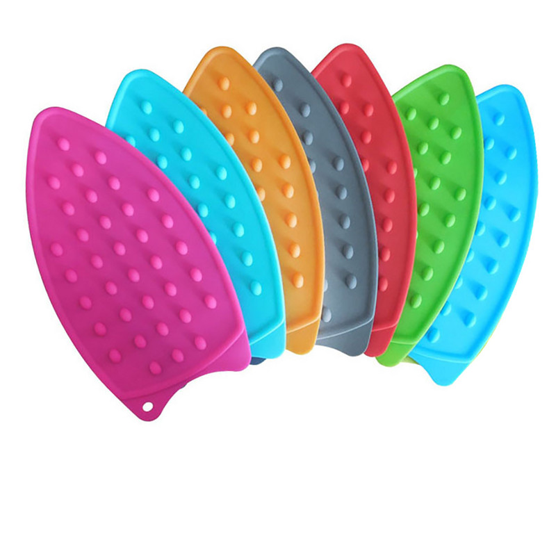 1 tk kuumakaitse triikimislaud Mitmevärviline silikoonist triikraud, ohutu pind, triikimisaluse matihoidja triikimispadja isolatsiooniplaadid