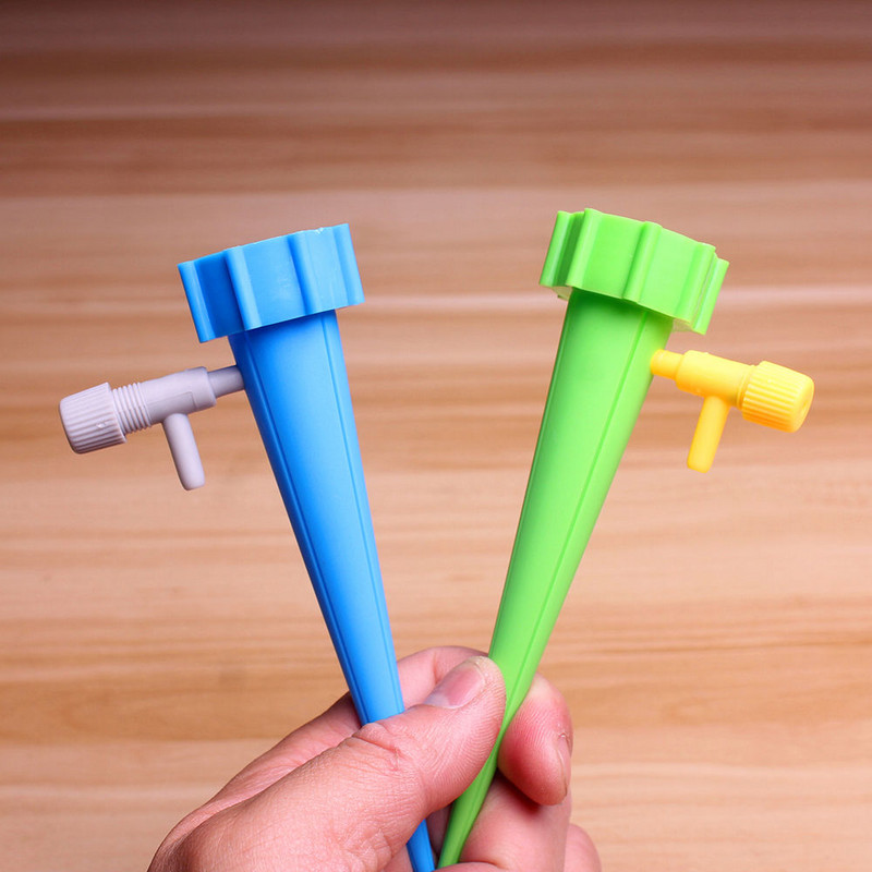 12db/készlet Automatikus csepegtető öntözőrendszer Automatikus tüske növényekhez Virágos beltéri itatós palackos öntözőrendszer