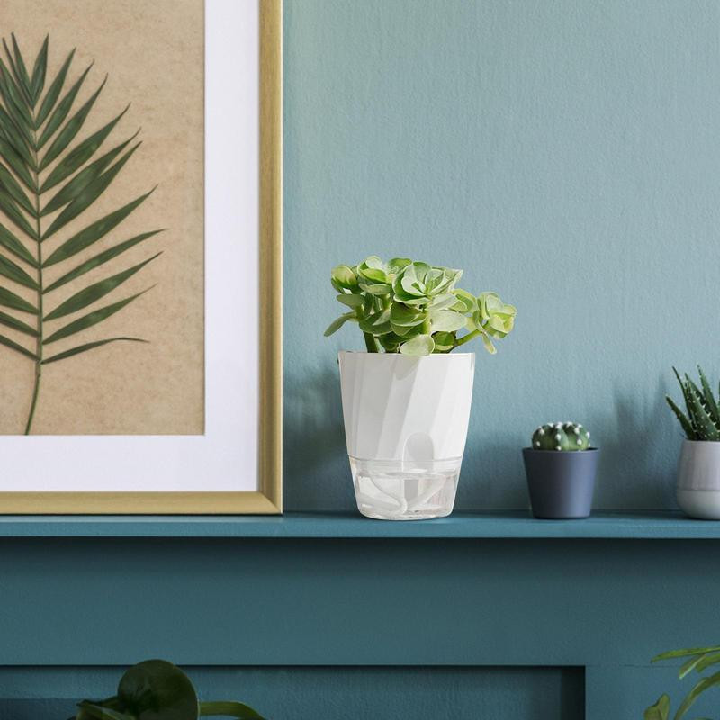 Önöntöző virágcserepek beltéri növényekhez. Cserépek beltéri növényekhez