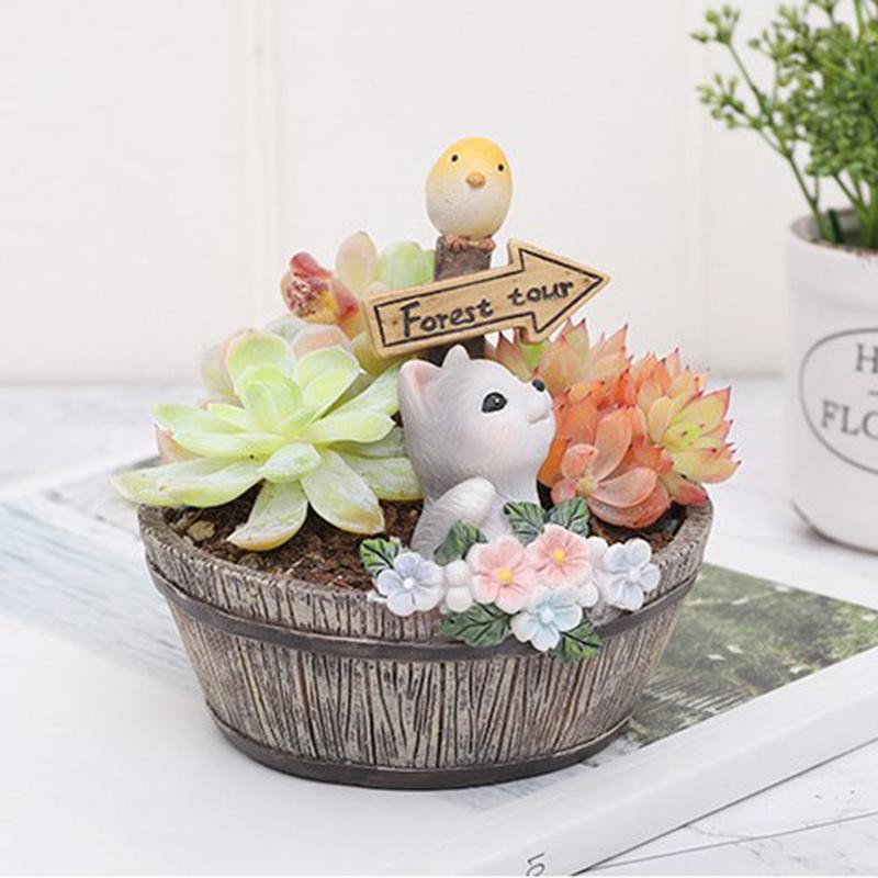 Zamatos gyantaültetvények virágkosarak és cserepek gyantafigurákkal Aranyos mini díszek és növénytartók asztalra