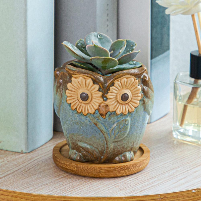 Praktikus, finom megmunkálású virágtartó kerámia virágváza leeresztő lyukkal